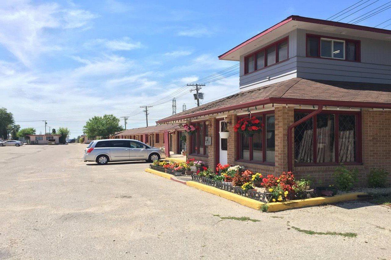The Capri Motel Winnipeg Exterior photo