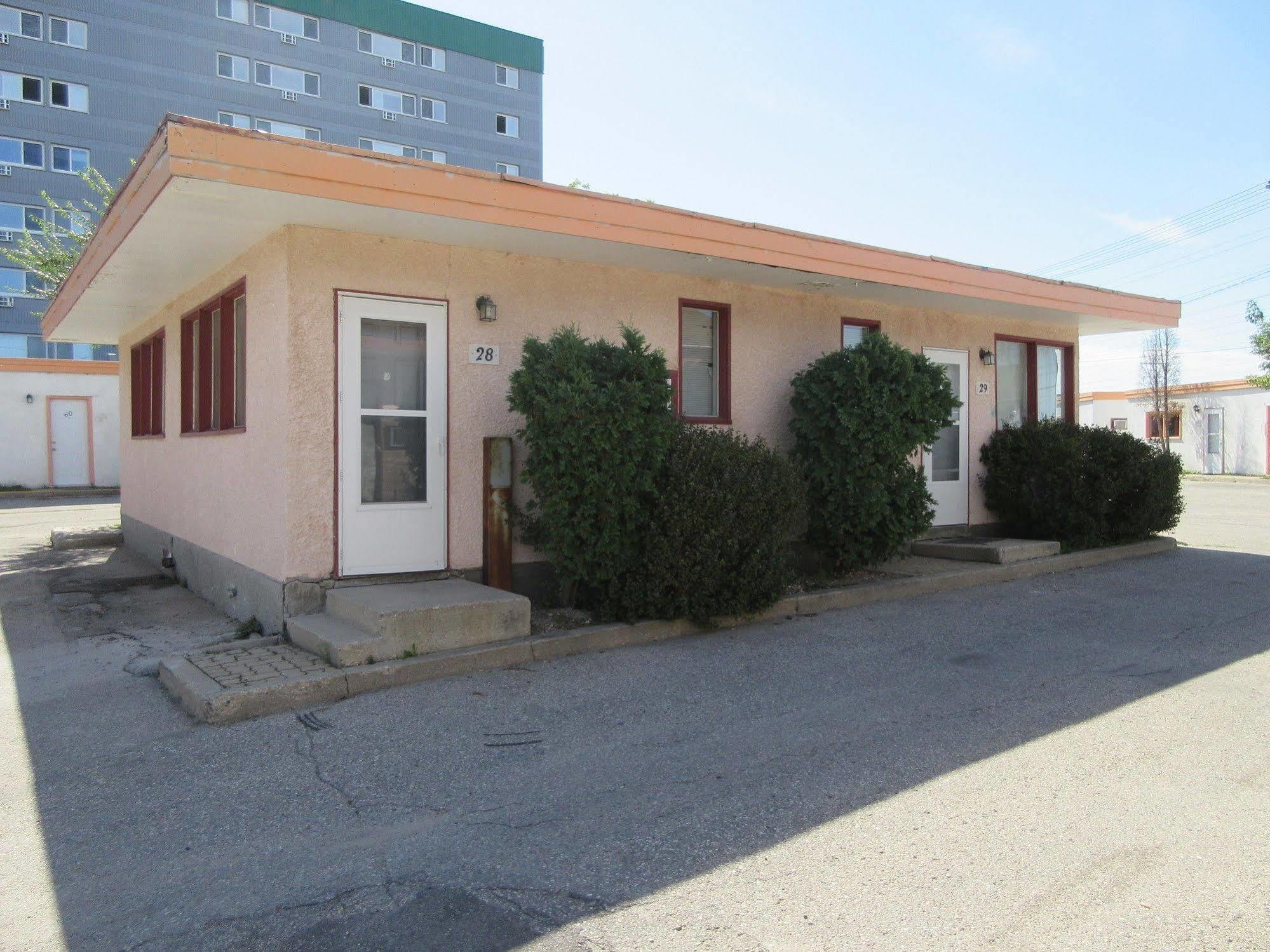 The Capri Motel Winnipeg Exterior photo