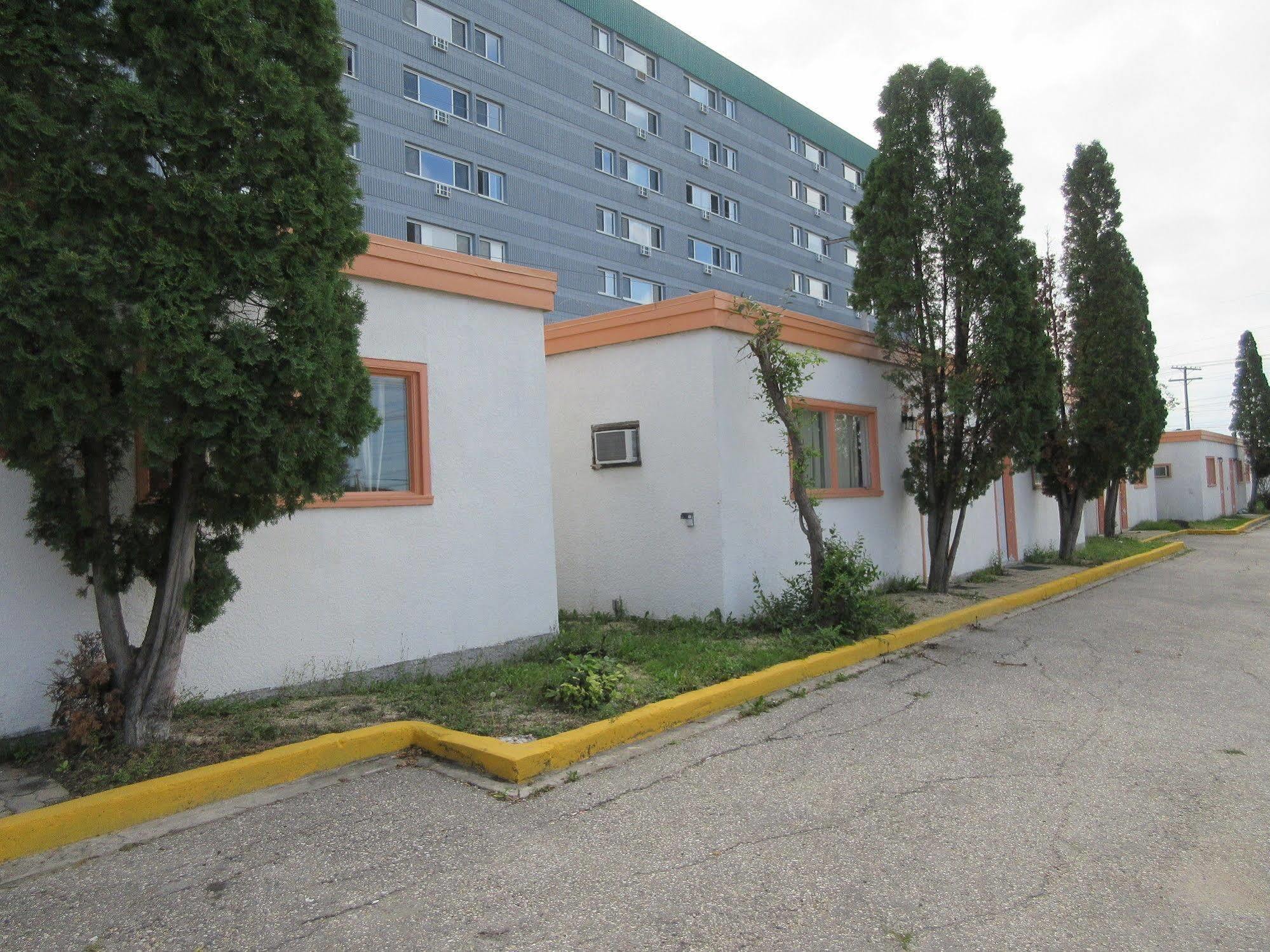 The Capri Motel Winnipeg Exterior photo