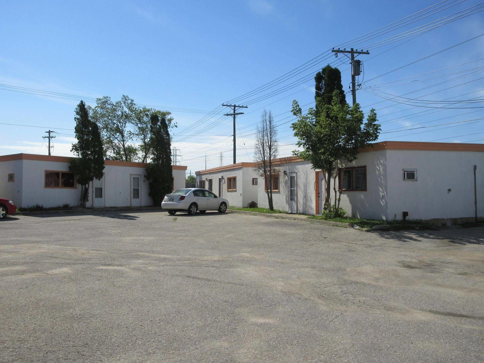The Capri Motel Winnipeg Exterior photo