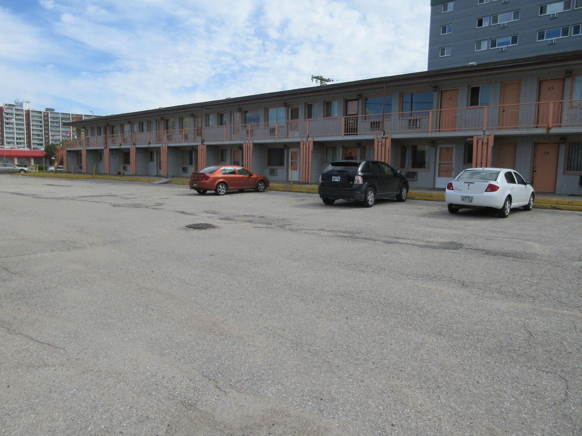 The Capri Motel Winnipeg Exterior photo
